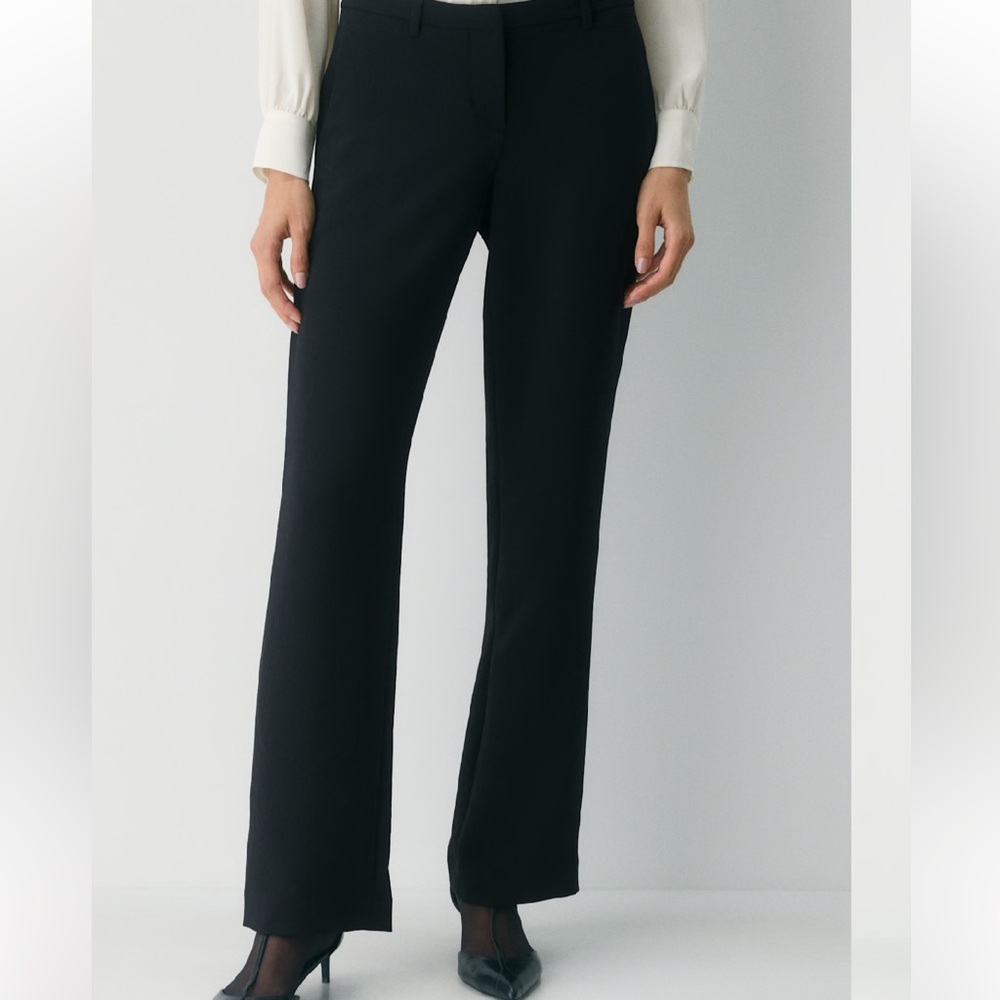 Aritzia Elegant Black Straight Leg Trousers